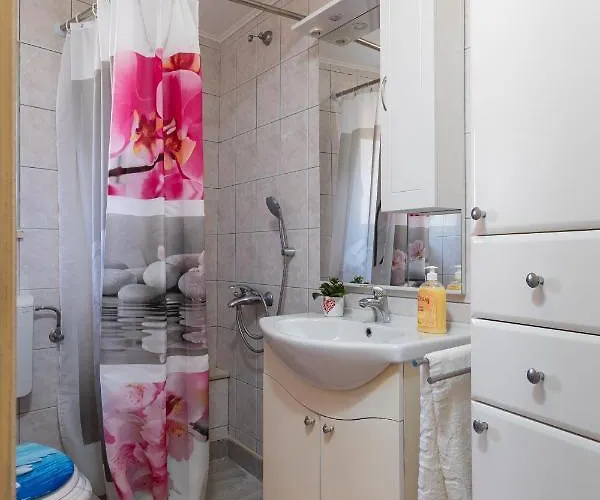 Lorena Apartman