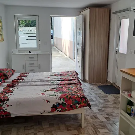 Lorena Apartman